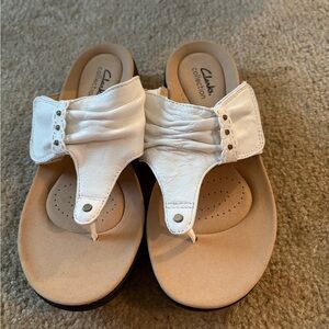 Clarks White and Tan Leather Sandals